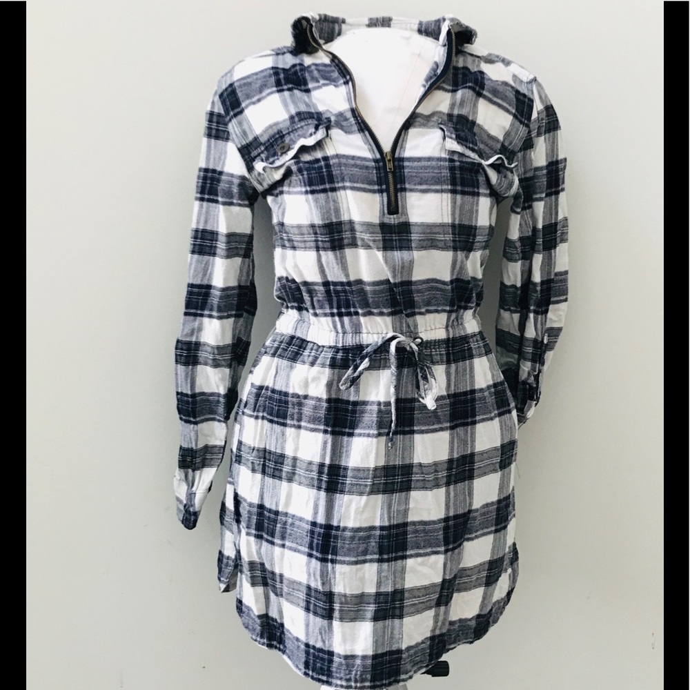 Forever21 long sleeve plaid dress pockets